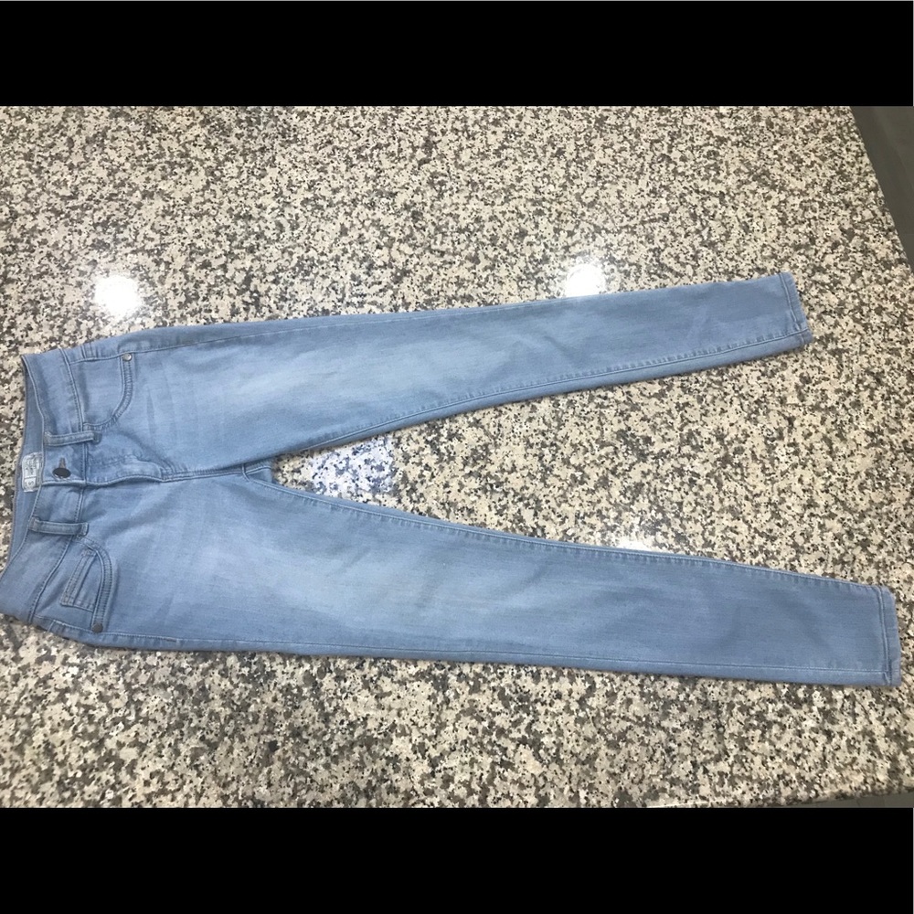 Light blue wash jeggings